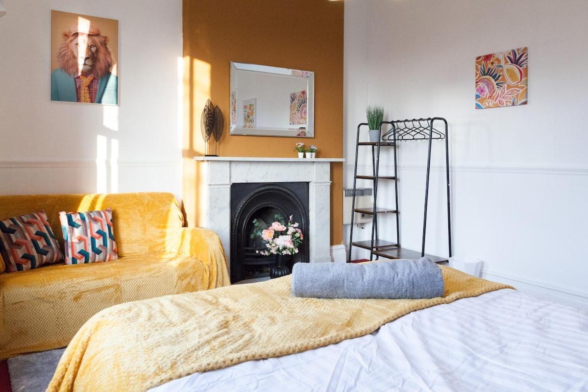 Vila Victorian Elegance At Kingscliffe, Sleeps 17 Manchester Exteriér fotografie